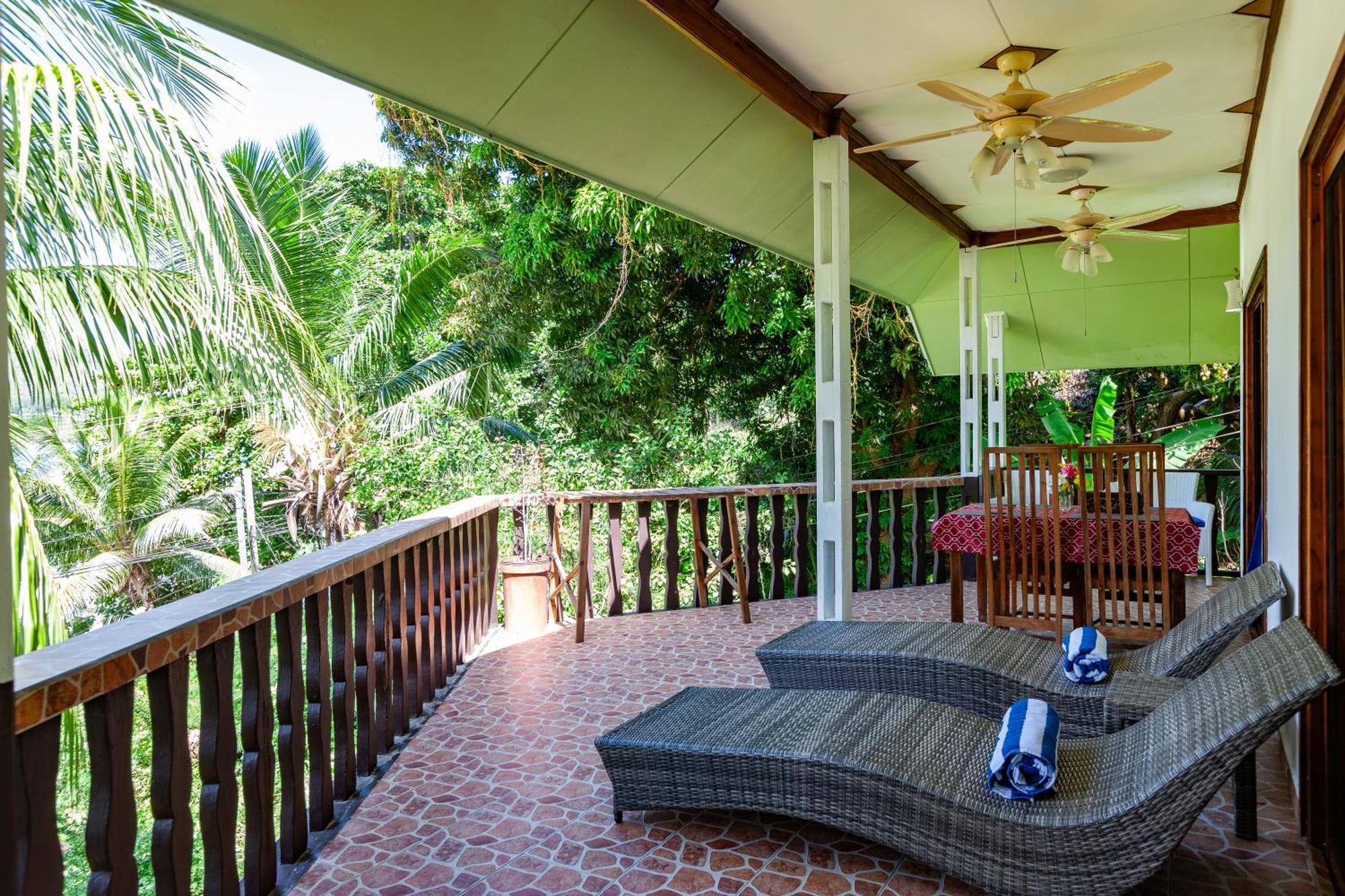 Sea View Lodge Baie Sainte Anne Kültér fotó