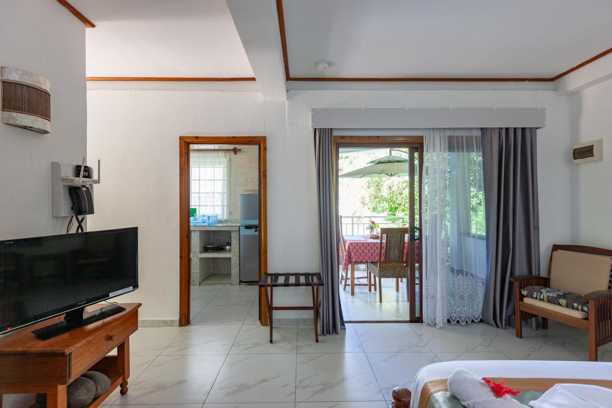 Sea View Lodge Baie Sainte Anne Kültér fotó